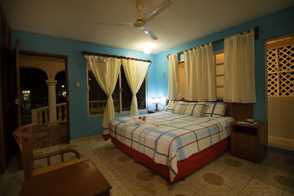 Hotel Francis Arlene Adults Only Isla Mujeres Ngoại thất bức ảnh